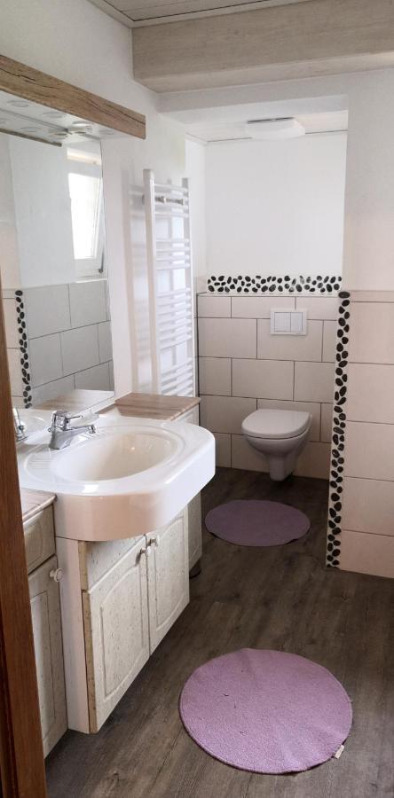 Untrasried Apartment Auszeit Mit Kueche Viel Ruhe Und Natur מראה חיצוני תמונה